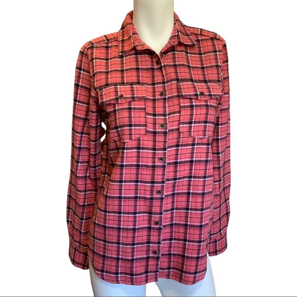 Billabong Tops - Billabong Black and Salmon Plaid Flannel Shirt size S NWT